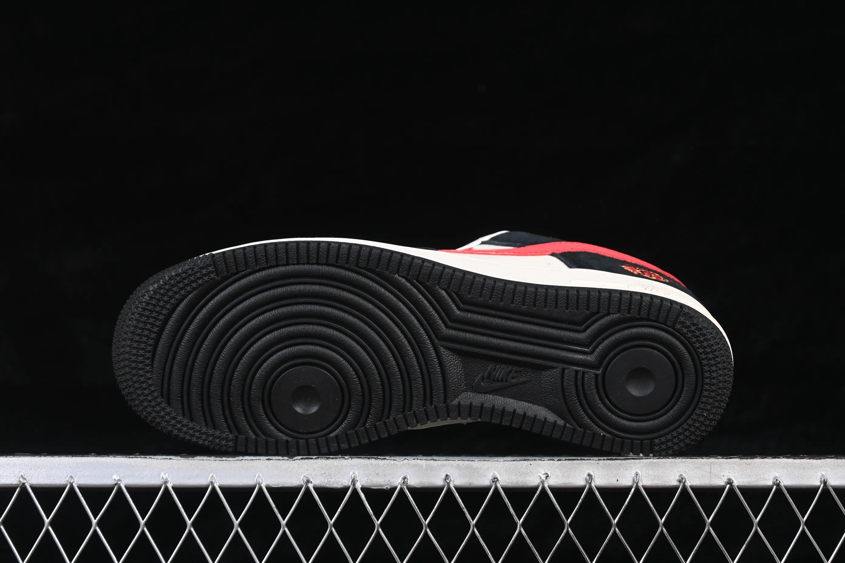 All Categories Nk Air Force 1 Air Force Series Nk Air Force 1 Low Air Force Low Nike Air Force 1'07 Low Year of the Horse Limited Edition Red and Black Contrast Air Force One Low-top Casual Shoes MZ9588-835